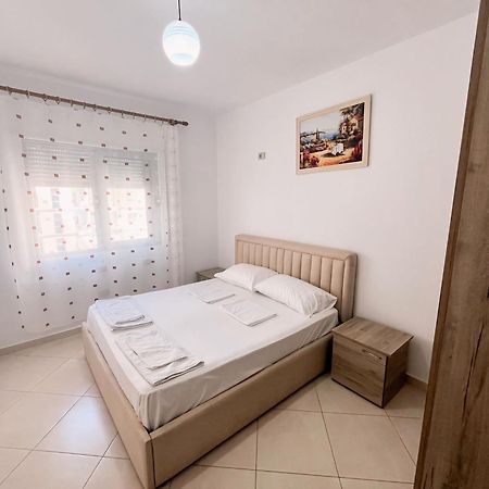 Gerald'S Central Apartments Wlora Zewnętrze zdjęcie