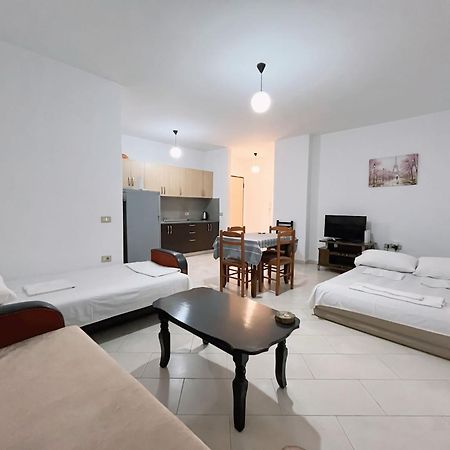 Gerald'S Central Apartments Wlora Zewnętrze zdjęcie