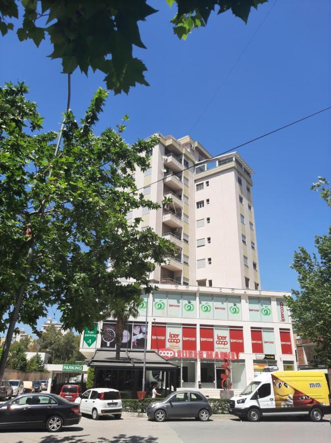 Gerald'S Central Apartments Wlora Zewnętrze zdjęcie