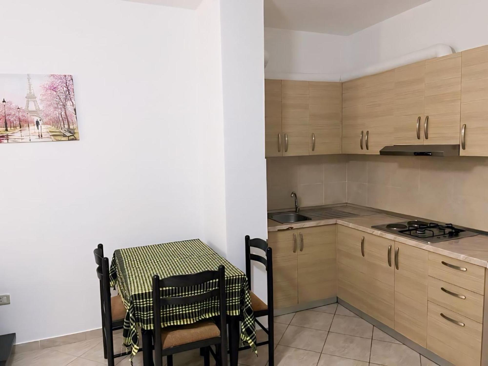 Gerald'S Central Apartments Wlora Zewnętrze zdjęcie