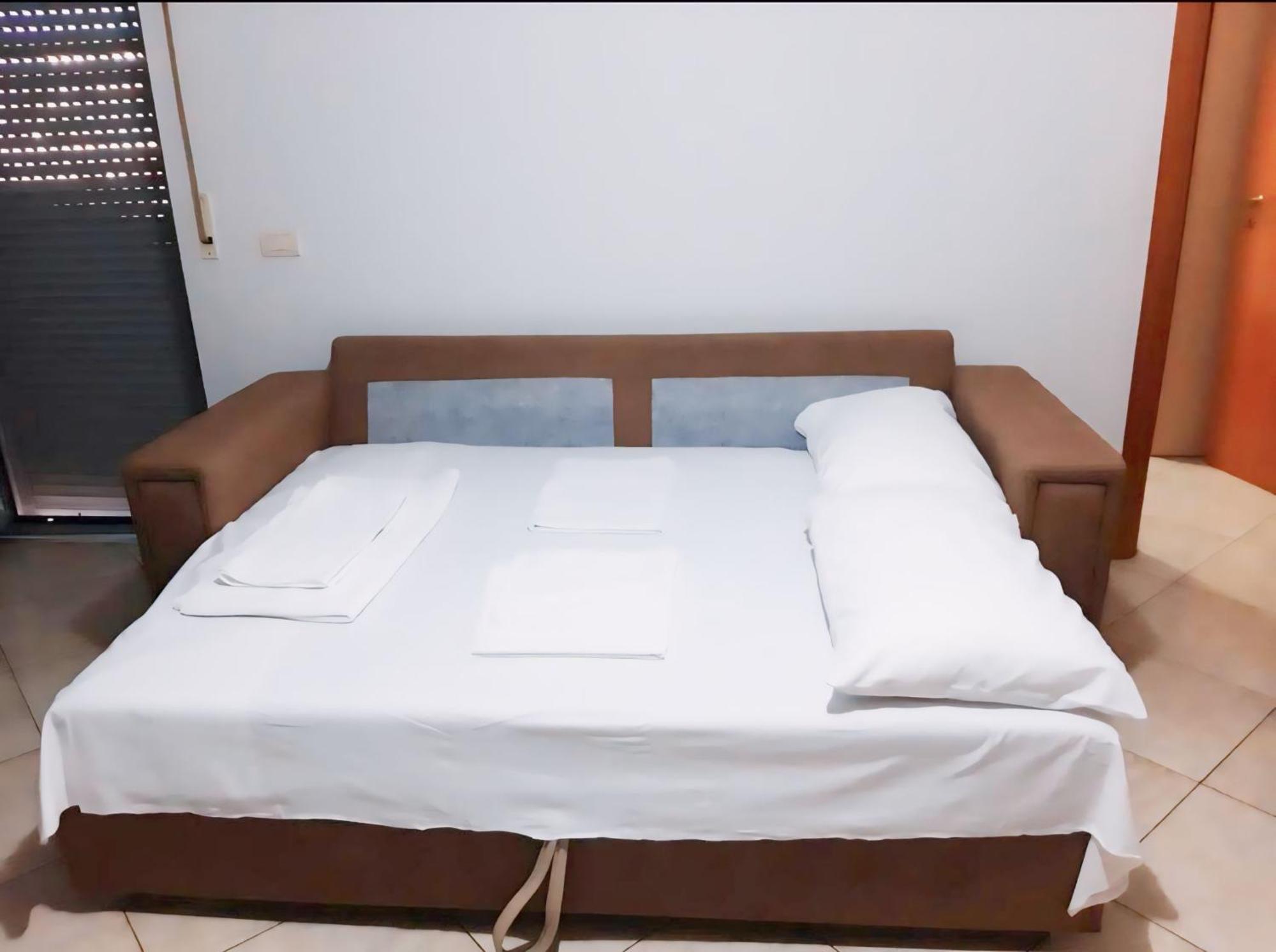 Gerald'S Central Apartments Wlora Zewnętrze zdjęcie