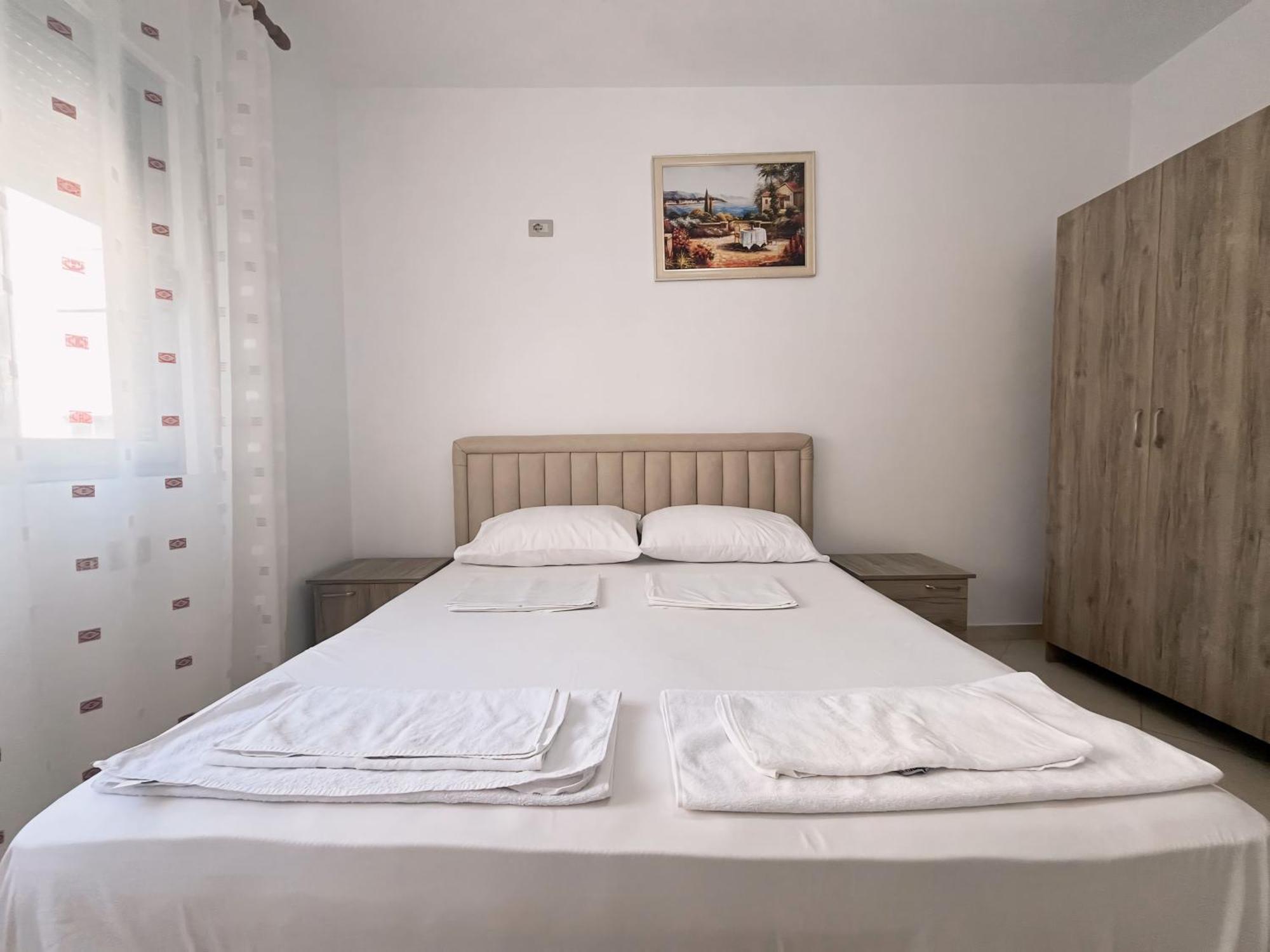 Gerald'S Central Apartments Wlora Zewnętrze zdjęcie