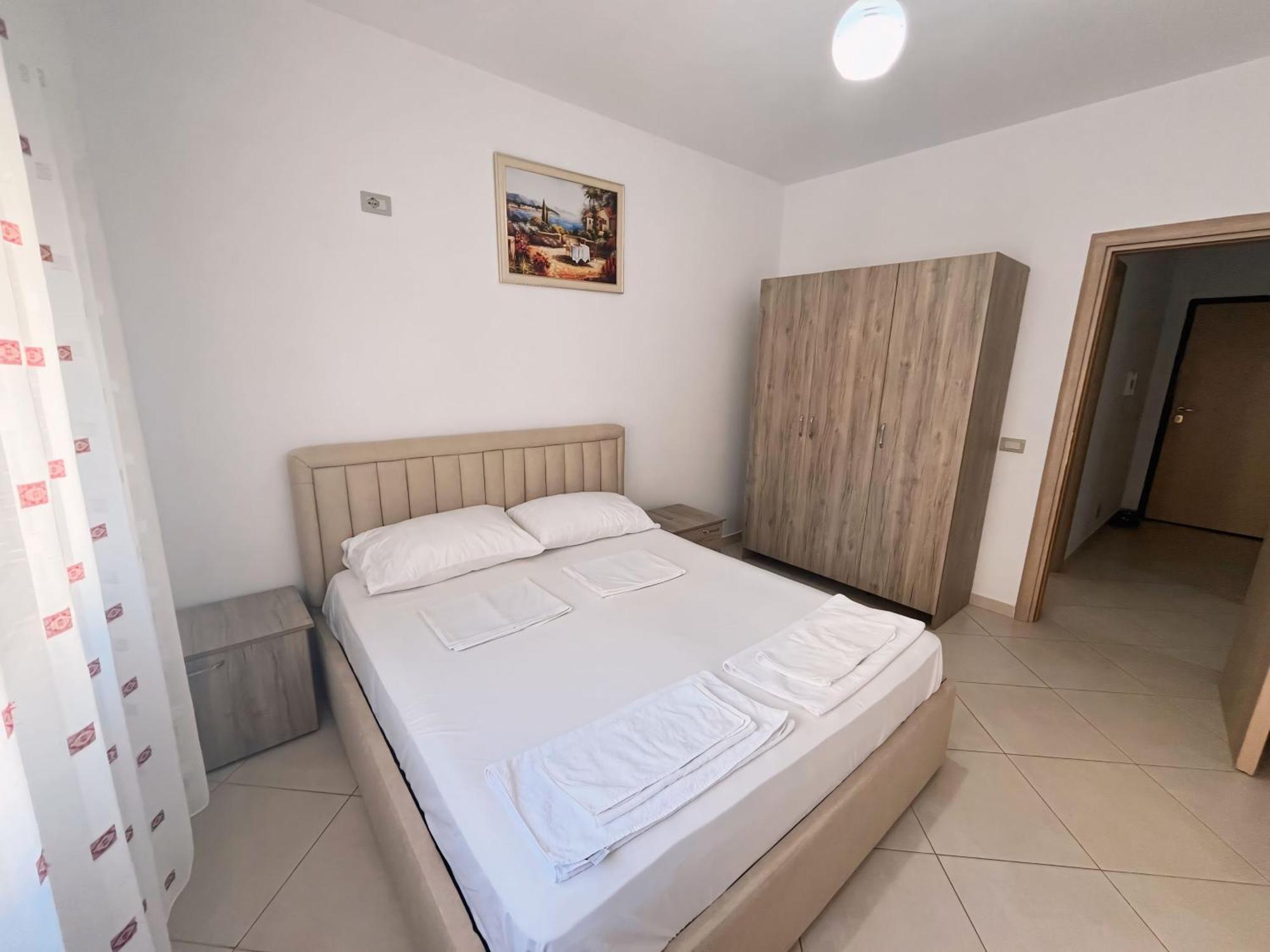 Gerald'S Central Apartments Wlora Zewnętrze zdjęcie