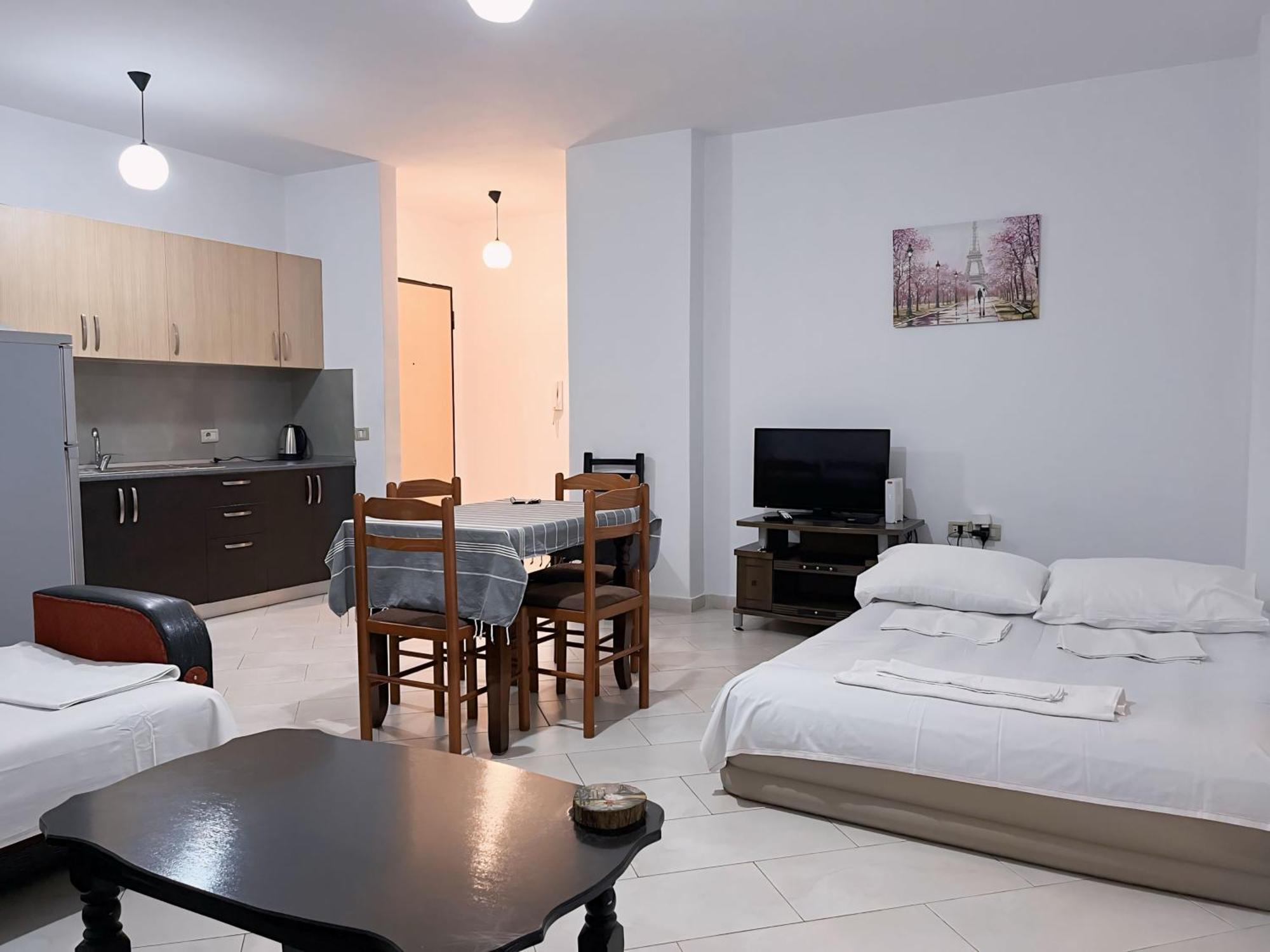 Gerald'S Central Apartments Wlora Zewnętrze zdjęcie